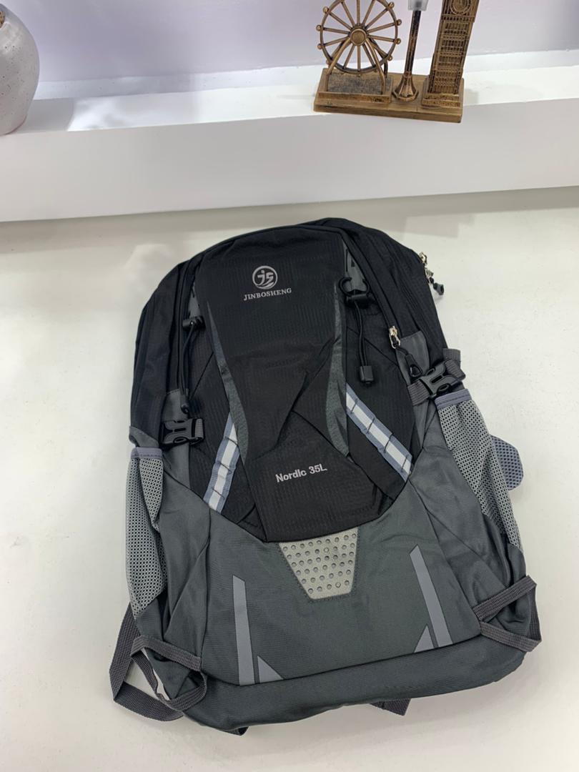 Sac à Dos de Randonnée 35L Imperméable – حقيبة ظهر