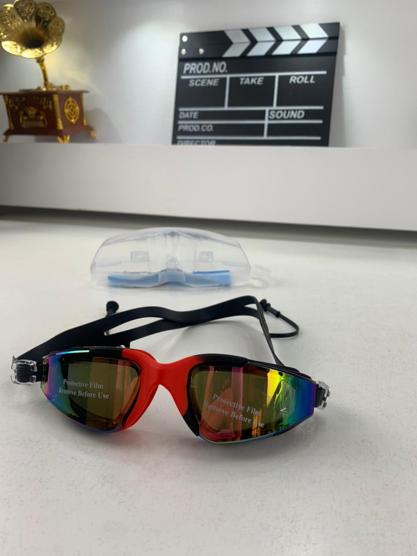 Lunettes de Natation Antibuée avec Protection UV Unisexe – نظارات سباحة إحترافية