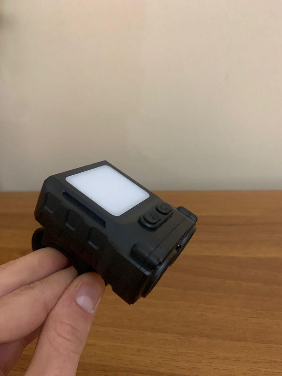 Lampe Frontale Rechargeable - مصباح الرأس و الدراجات قابل لإعادة الشحن
