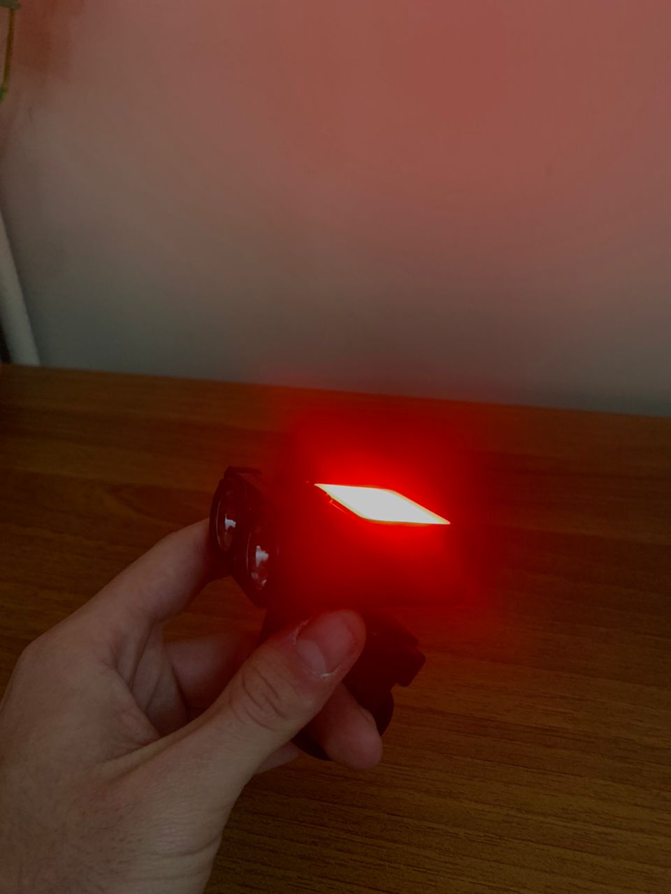 Lampe Frontale Rechargeable - مصباح الرأس و الدراجات قابل لإعادة الشحن