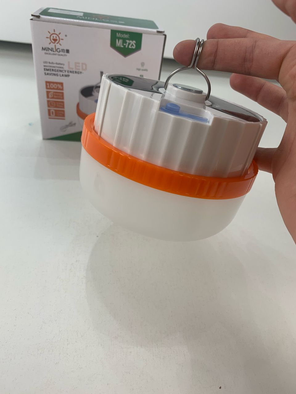 Lampe Solaire Rechargeable avec Suspension– مصباح شمسي قابل لإعادة الشحن مع تعليق