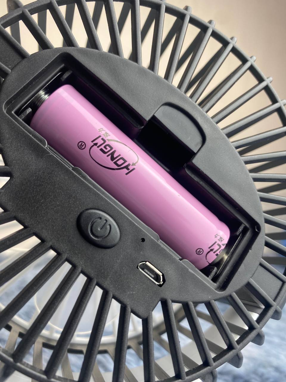 Ventilateur de bureau portable à pince réglable à 360°, rechargeable via USB